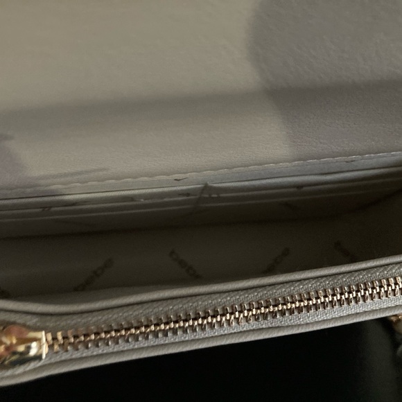 bebe Ivory Quilted Crossbody/Shoulder Bag + Matching Wallet 2-Piece Set NWT - Picture 7 of 11